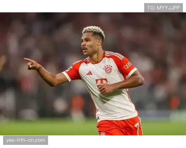 格纳布里如何通过边路爆破成为拜仁关键战的进攻支点？